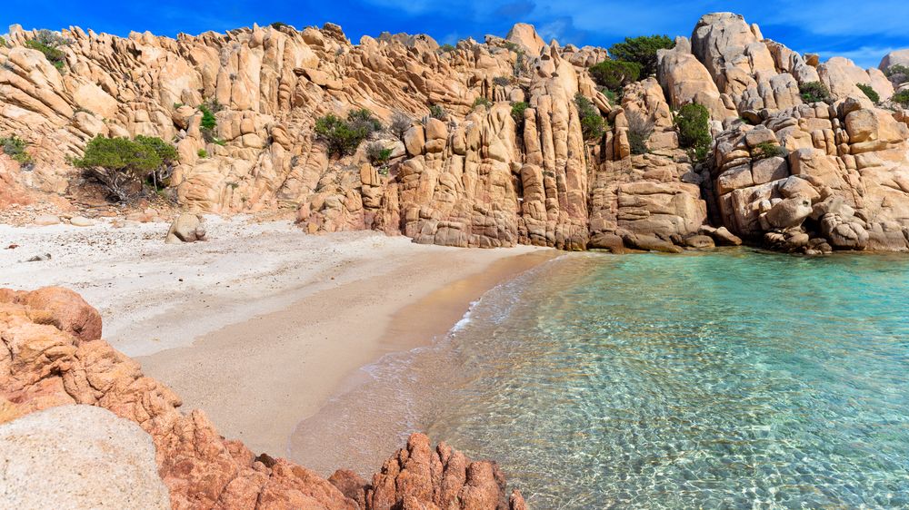 Nejkrásnější pláže na Sardinii zavedly vstupné